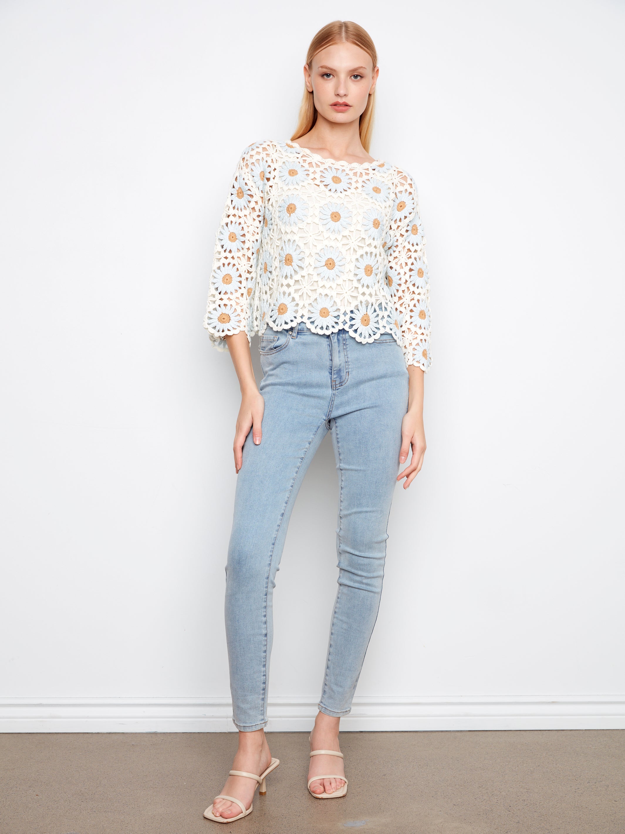 Pull en crochet Charlie B. Flower
